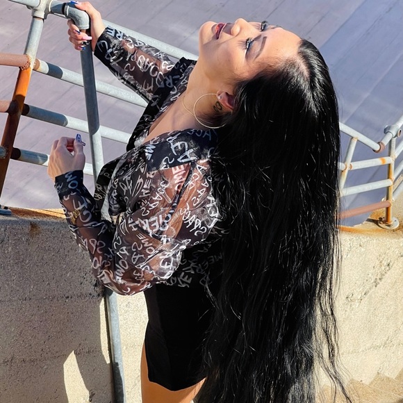 Meet your Posher, JooLee. 🙋🏻💄💍👗👡👜🙋🏻 - Picture 11 of 16